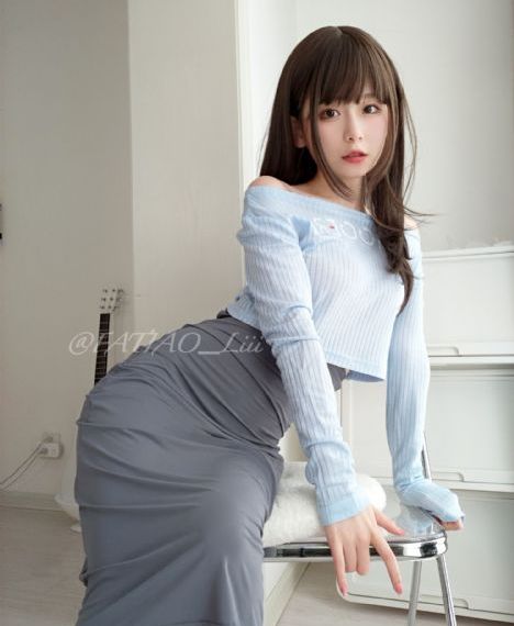 扒掉内裤露出打嫩嫩的屁股视频_超清高清视频观看